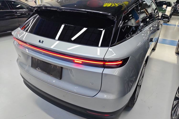 Used Li Auto i6 2025 Model Two-Wheel-Drive Standard Type