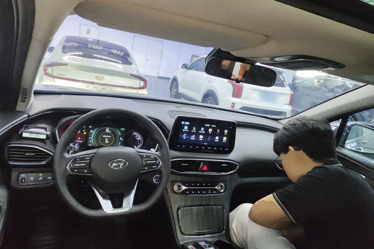 Used Hyundai Santa Fe 2019 380 TGDi TOP Automatic Two-Wheel Drive Flagship Version China VI Standard Center Console