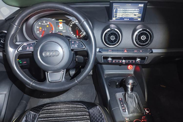 Used Audi A3 2014 Limousine 40 TFSI S line Comfort Model