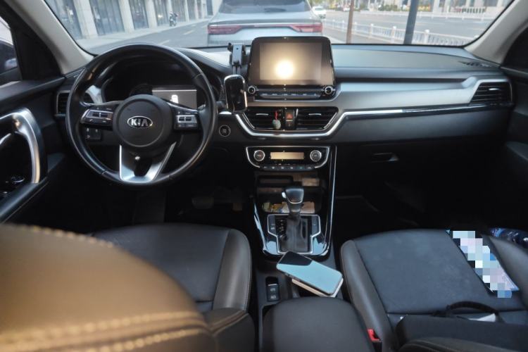 Used Kia Sportage R 2018 2.0L Automatic Smart Luxury Version China V Standard Center Console