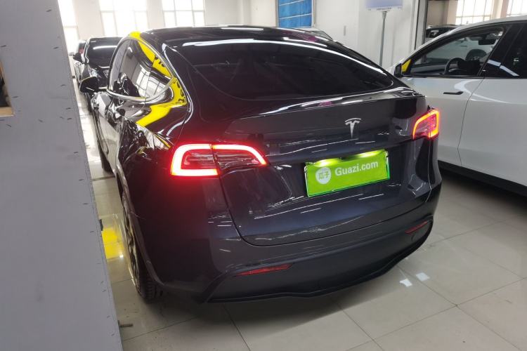 Used Tesla Model Y 2024 Long-Range All-Wheel-Drive Version Exterior 2