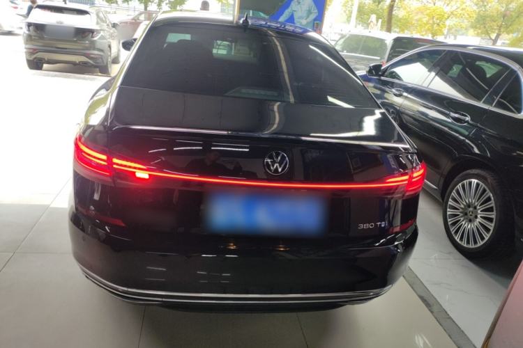 Used Volkswagen Passat 2025 Outstanding Model 380TSI Starry Dragon Glorious Edition
