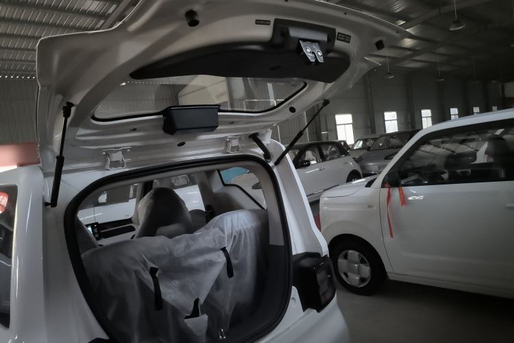 Used Geely Galaxy Panda 2024 Panda Mini 200km Endurance Bear Trunk