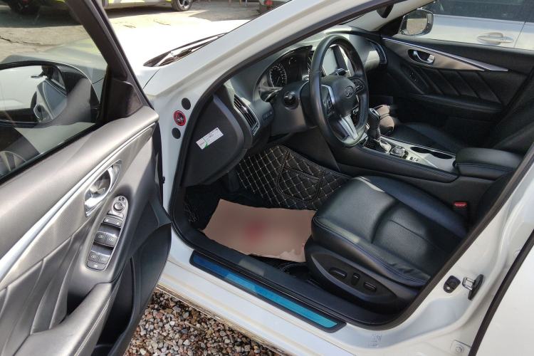 Used Infiniti Q50L 2018 2.0T Enjoyment Version China VI Standard Driver Seat