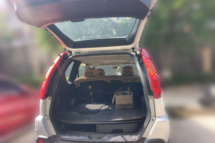 Used Nissan X-Trail 2010 2.5L CVT Luxury Edition 4WD
