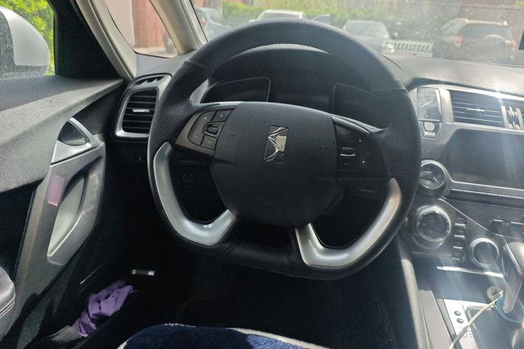 Used DS 5 2013 1.6T Luxury Edition THP160