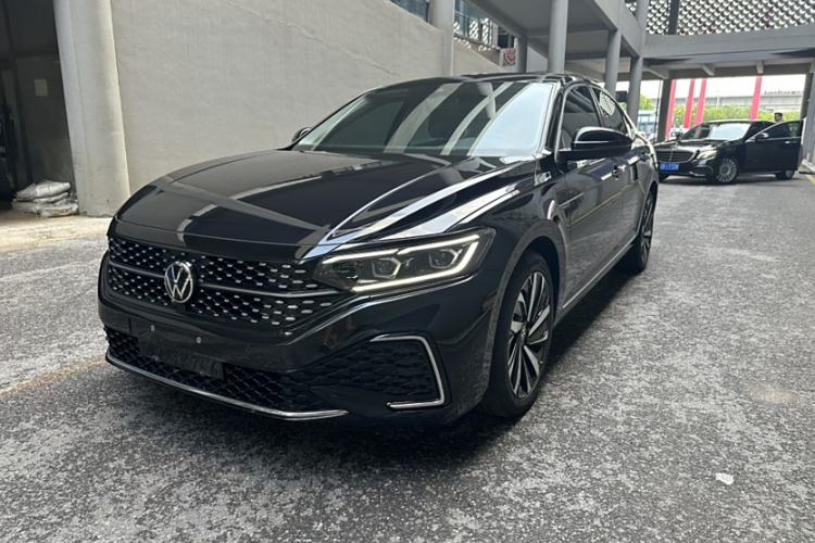 Used Volkswagen Passat 2022 330TSI Starry Luxury Edition