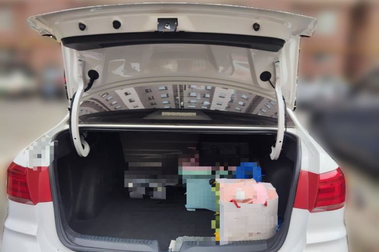 Used Volkswagen Santana 2016 1.6L Automatic Comfort Edition Trunk