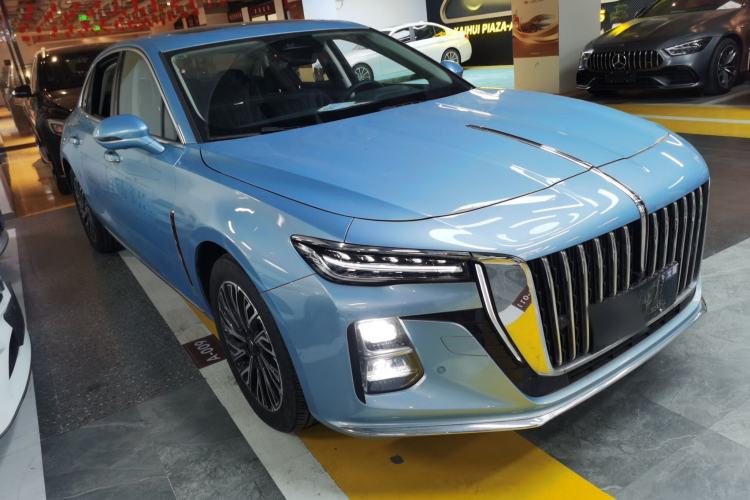 Used Hongqi H5 2024 1.5T HEV Smart Connect Flagship Edition Front Right 45 Deg