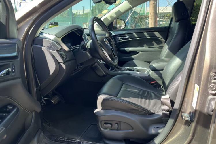 Used Cadillac SRX 2015 3.0L Comfort Version
