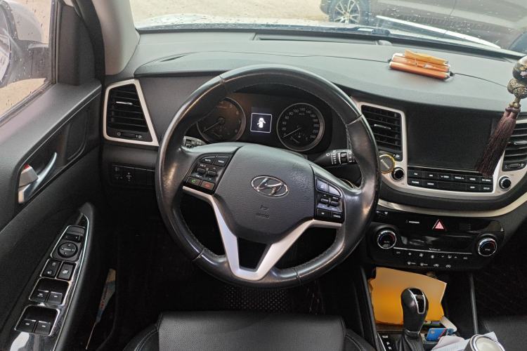 Used Hyundai Tucson 2015 1.6T Dual-Clutch Two-Wheel-Drive Smart Model
