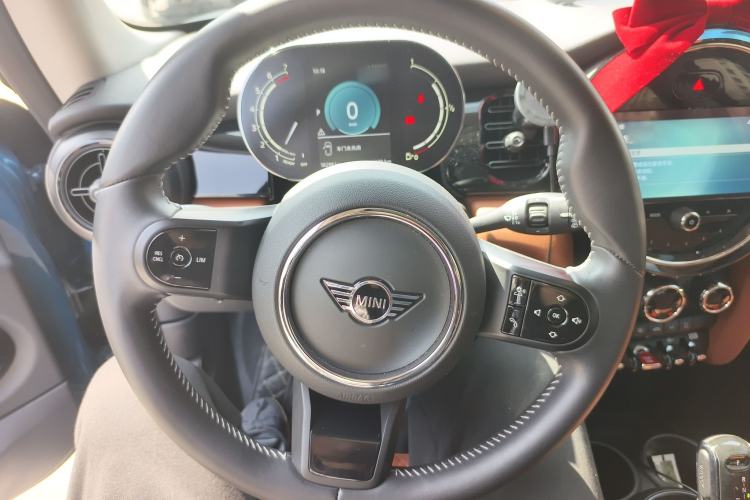 Used MINI 2022 1.5T COOPER Artist
