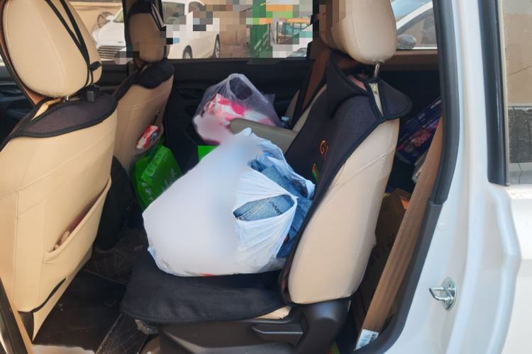 Used Wuling Hongguang 2019 1.5L S Standard Version China VI LAR Interior 4