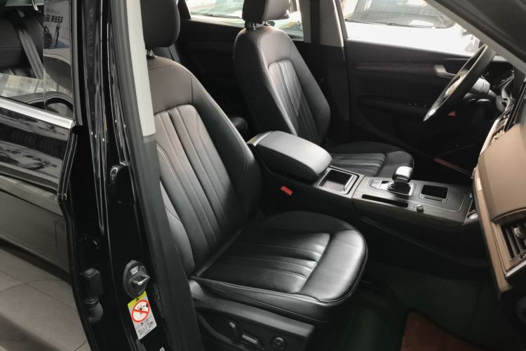 Used Audi Q5L 2022 45T Luxury Elegant Model
