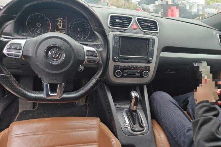 Used Volkswagen Scirocco 2011 2.0 TSI Luxury Edition Center Console