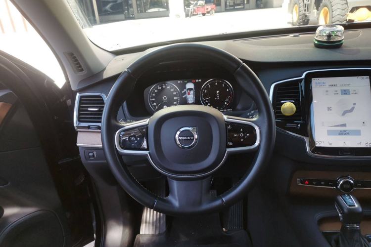 Used Volvo XC90 2019 T6 Zhiyi Edition 7-Seater China VI Standard
