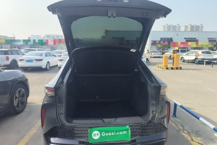 Used Volkswagen ID.UNYX 2024 Pro Long-Range Version Trunk