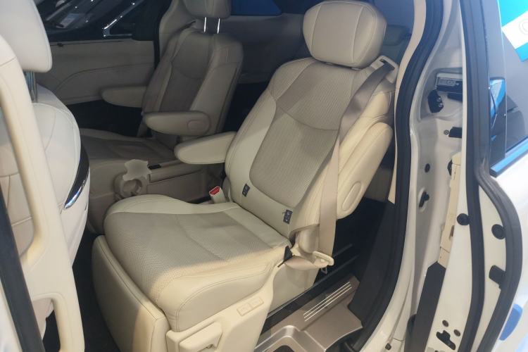 Used Toyota Sienna 2024 2.5L Hybrid Four-Wheel Drive Prestige Edition