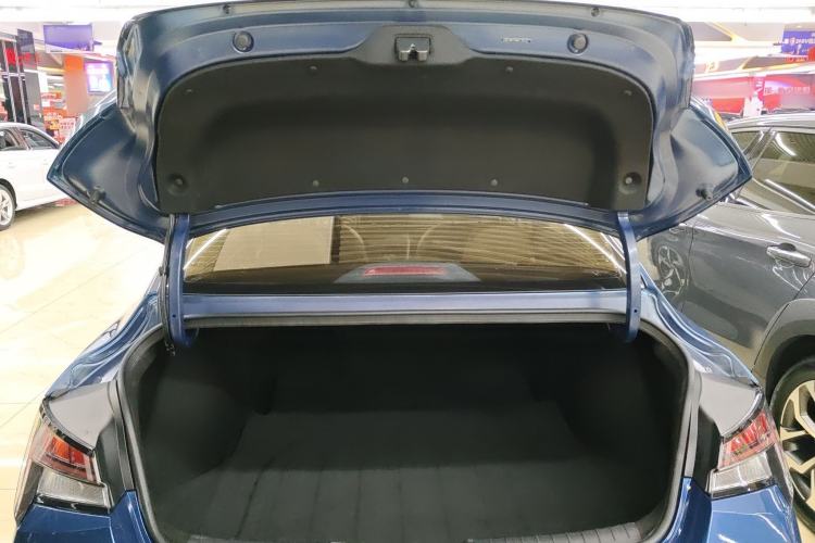 Used Hyundai Elantra 2021 1.5L CVT LUX Prestige Edition Trunk