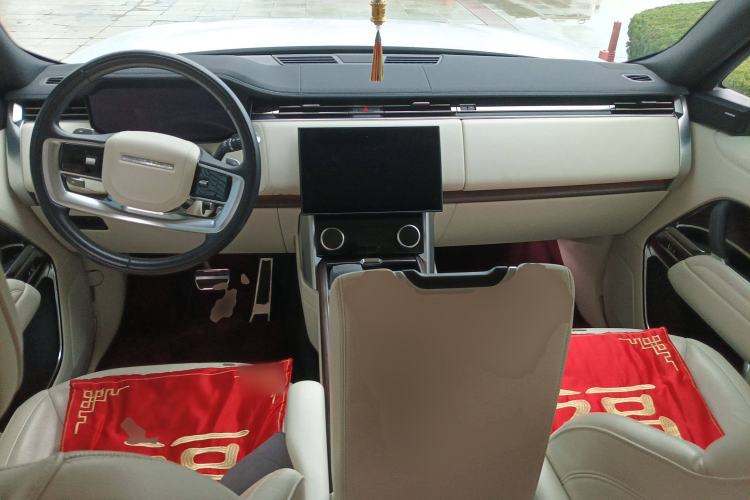 Used Land Rover Range 2023 3.0 L6 400 PS Prestige Seven-Seater Extended Version
