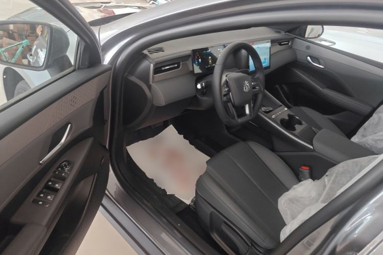 Used BYD Qin PLUS  Driver Seat