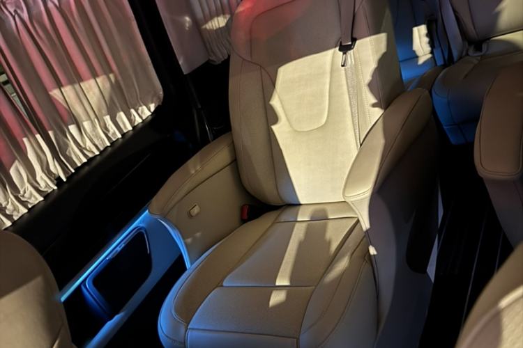 Used Mercedes-Benz V-Class 2018 V 260 Prestige Edition China VI