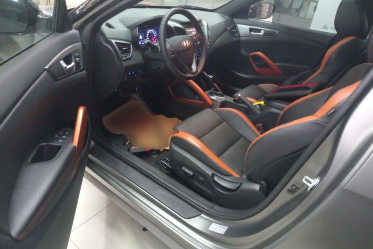 Used Hyundai Veloster 2015 1.6T Automatic Luxury Edition
