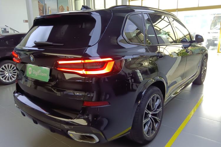 Used BMW X5 2022 Restyled xDrive 30Li Luxury Version M Sport Package
