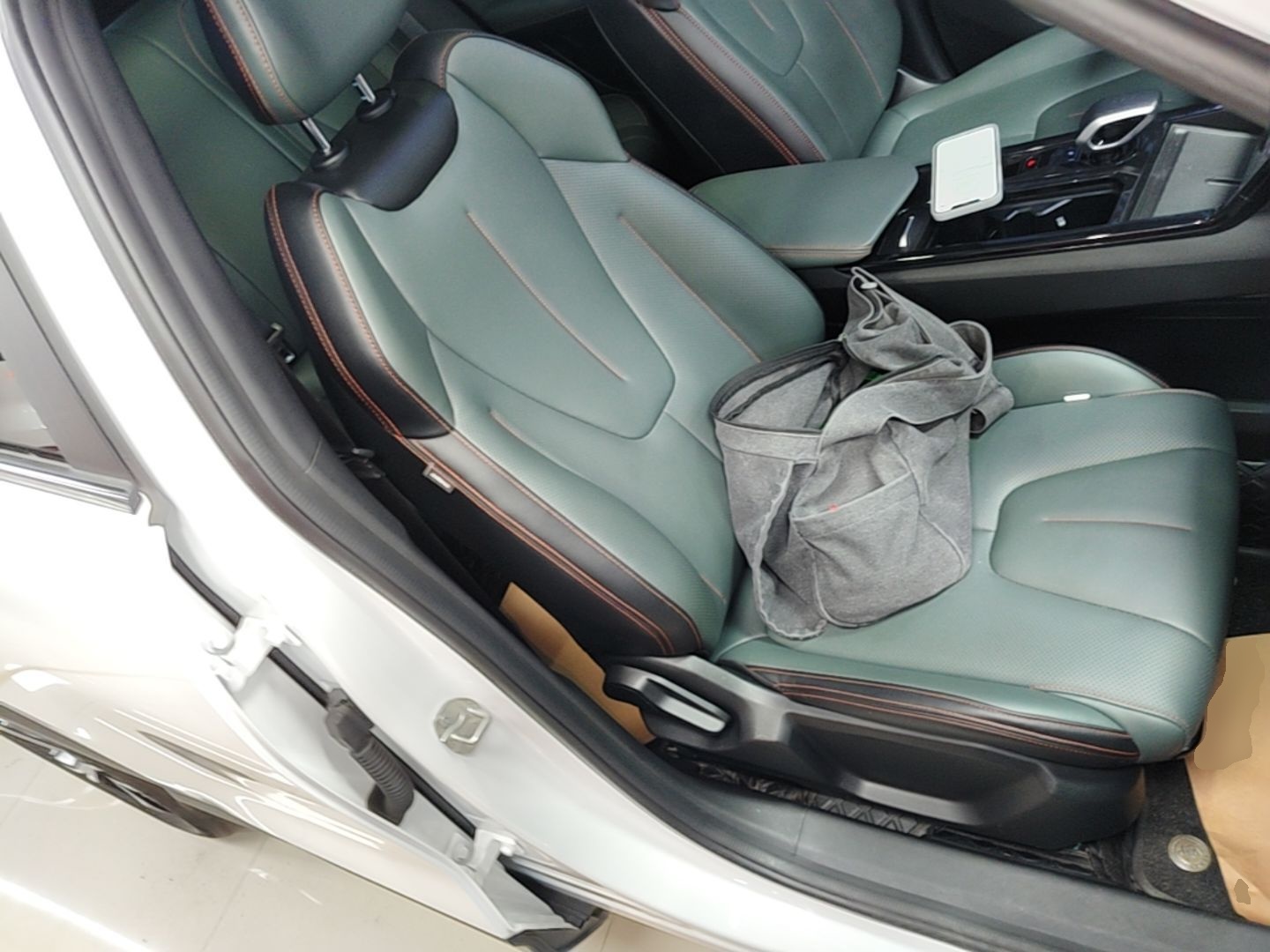 Geely Auto Emgrand X7 Sport 2024 1.5TD Smart Connect+ — снимка 19