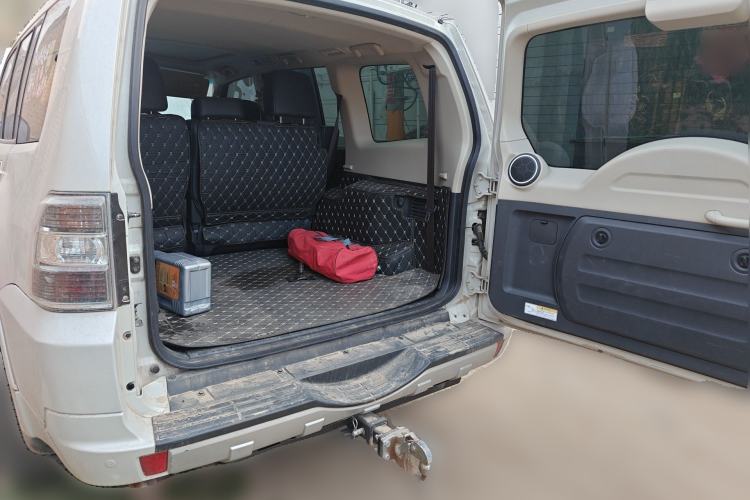 Used Mitsubishi Pajero 
