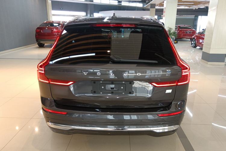 Used Volvo XC60 New Energy 2023 T8 Plug-in Hybrid Long-Range All-Wheel Drive Smart Luxury Edition
