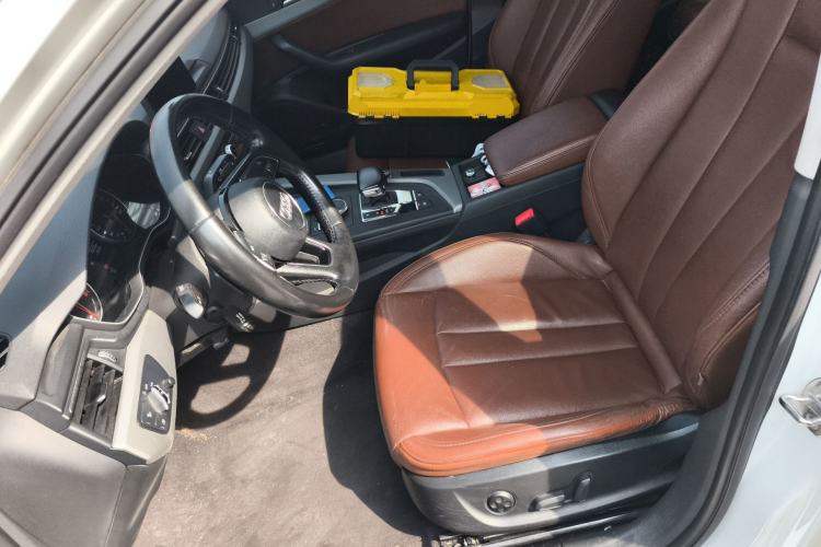 Used Audi A4L 2017 40 TFSI Ambition Edition
