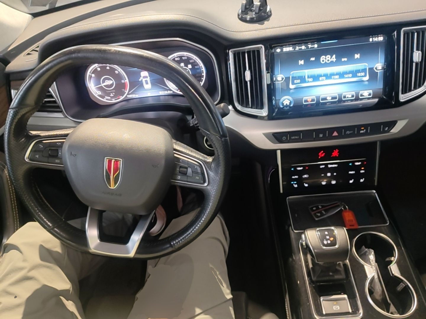 Hongqi HS7 2022 3.0T Automatic All-Wheel Drive ZhiLian Flagship Edition Five Seats — снимка 12