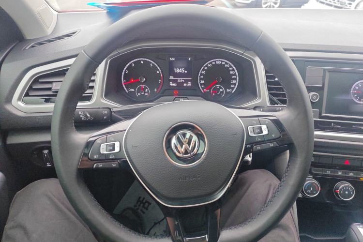 Used Volkswagen T-ROC 2018 280TSI DSG Two-Wheel Drive Advanced Version China V Emission Standard
