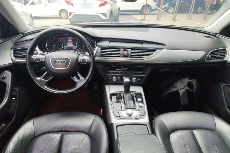 Used Audi A6L 2018 30th Anniversary Edition TFSI Trendy Model Center Console