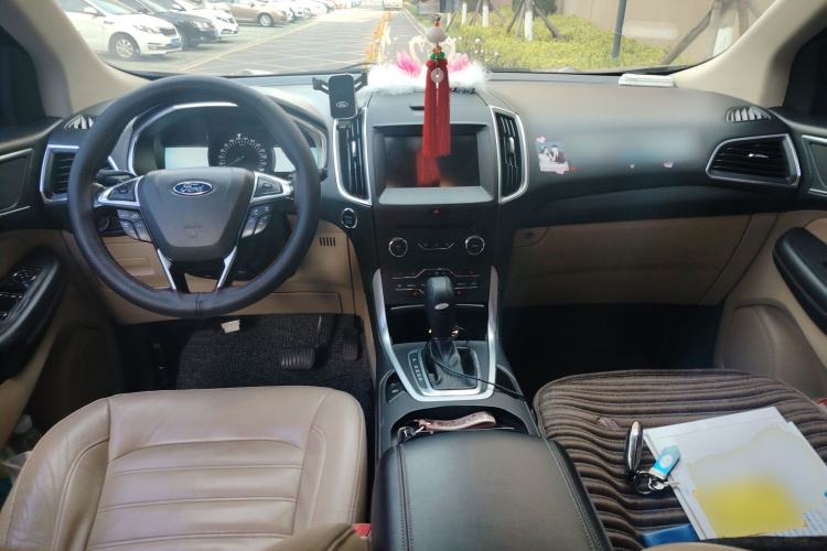 Used Ford Edge 2015 2.0T GTDi Two-Wheel-Drive High-Line Version