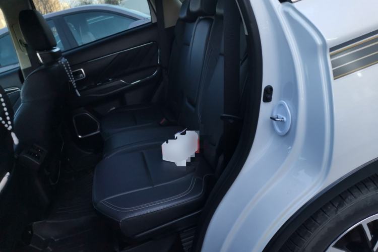 Used Mitsubishi Outlander 2020 2.0L Two-Wheel Drive Enjoyment Version 5 Seats Left Rear Seat