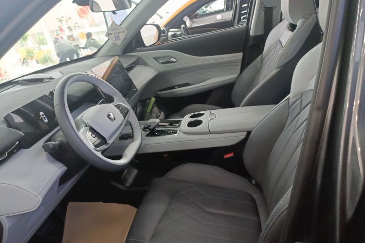 Used Changan UNI-Z New Energy 2024 Blue Whale Smart Electric iDD 125km Beyond Edition