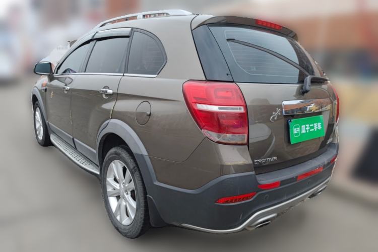 Used Chevrolet Captiva 2015 2.4L 4x4 Flagship Edition 7-Seater