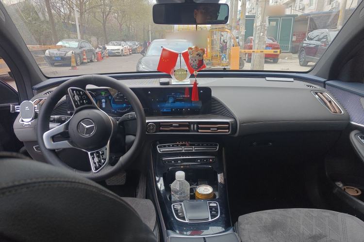 Used Mercedes-Benz EQC 2021 EQC 350 4MATIC Center Console