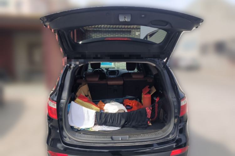 Used Hyundai Grand SantaFe 2013 3.0L 7-seat 4x4 Brown Interior Flagship Edition Trunk