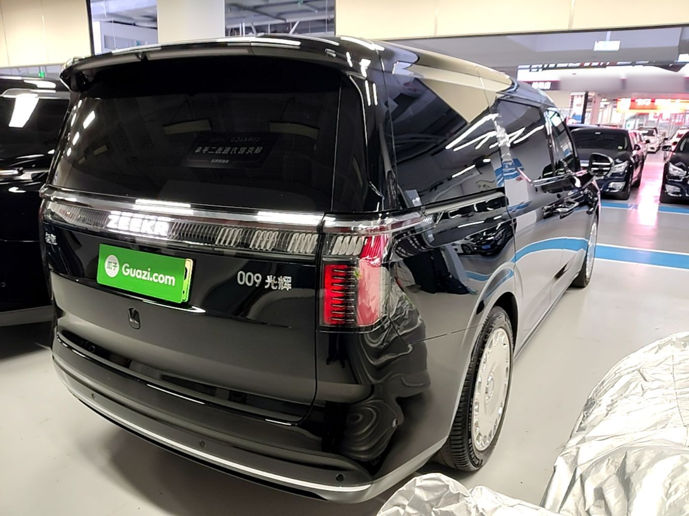 Zeekr 009 2024 GAC Trumpchi — снимка 6