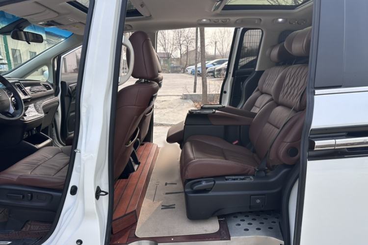 Used Honda Elysion 2019 2.0L Hybrid Supreme Edition
