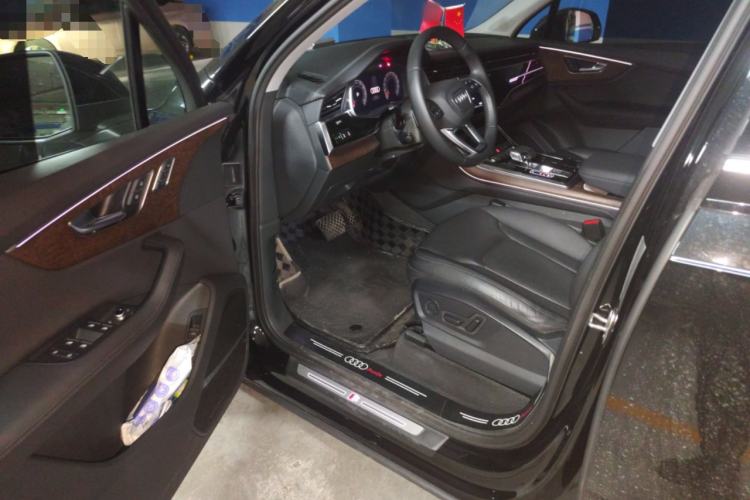 Used Audi Q7 2023 55 TFSI quattro S line Sport Edition Driver Seat