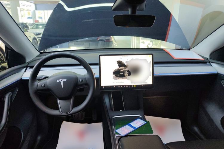 Used Tesla Model Y 2023 Rear-Wheel-Drive Version
