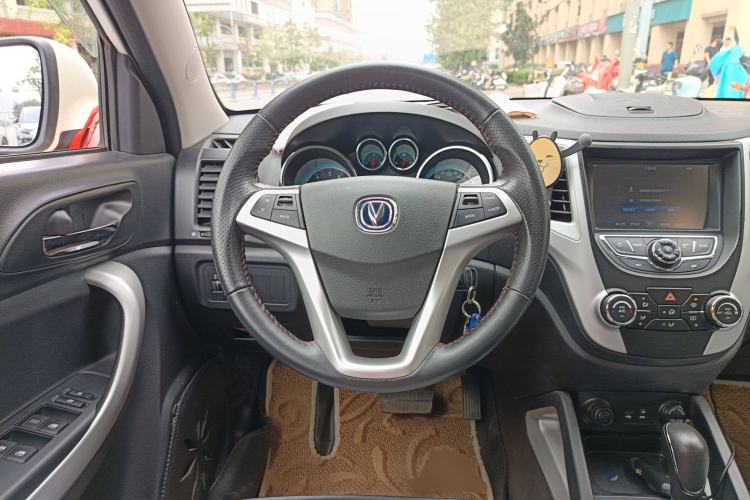 Used CHANGAN CS35 2015 1.6L Automatic Luxury Model China IV Standard
