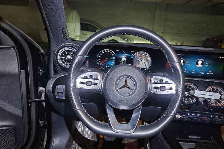 Used Mercedes-Benz A-Class 2022 Revised Version A 200 L Sport Sedan Fashionable Style