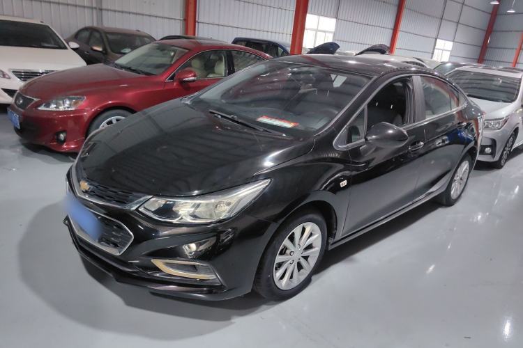 Used Chevrolet Cruze 2018 320 Automatic Pioneer Sunroof Edition