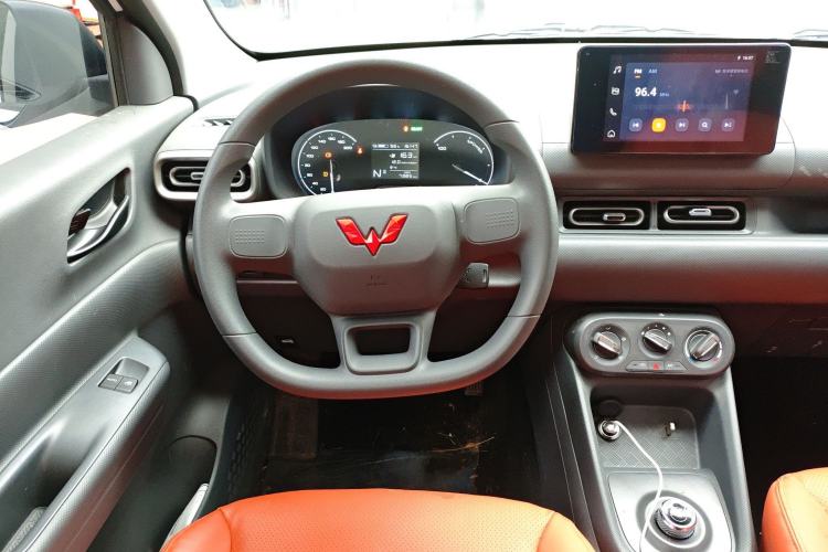 Used Wuling Hongguang New Energy 2024 All-Electric Model 300KM Standard Version