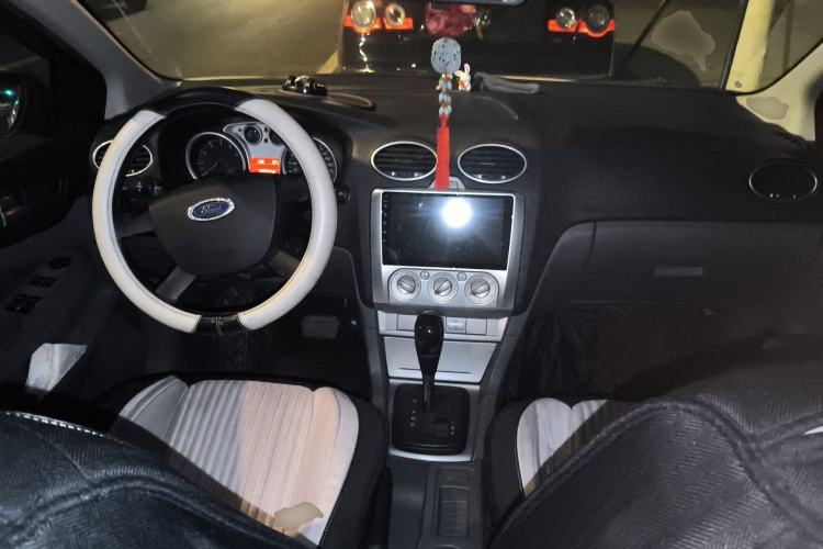 Used Ford Focus 2013 Hatchback Classic 1.8L Automatic Base Model
